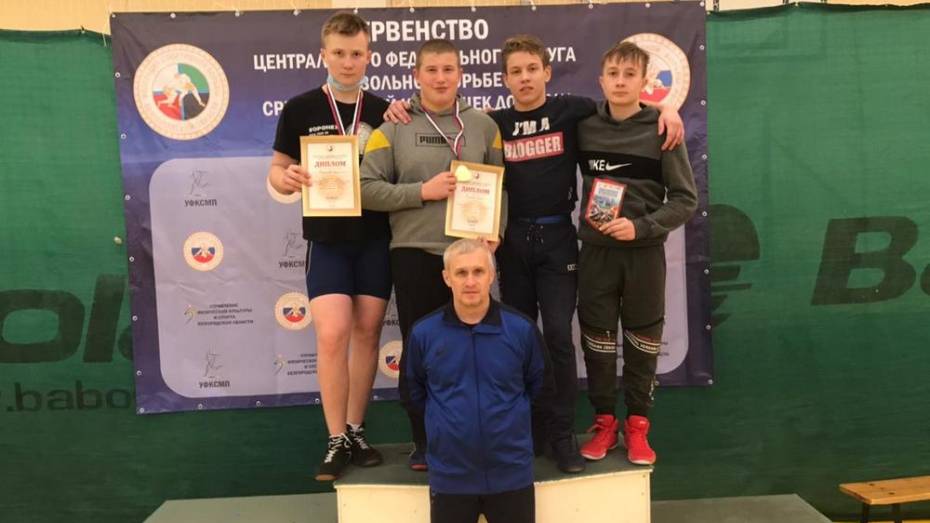 Рамонский спортсмен выиграл «золото» первенства по вольной борьбе