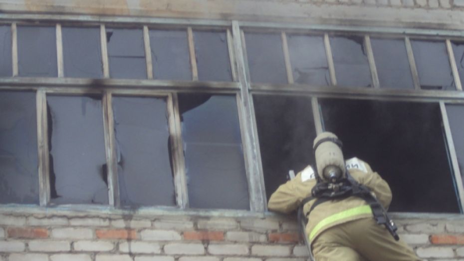В Воронежской области при пожаре пострадала женщина