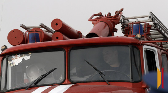Мужчина получил ожоги при пожаре в воронежском селе Шукавка