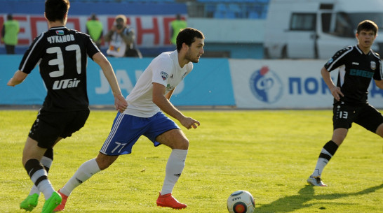 «Тюмень» пробила в ворота воронежского «Факела» три пенальти