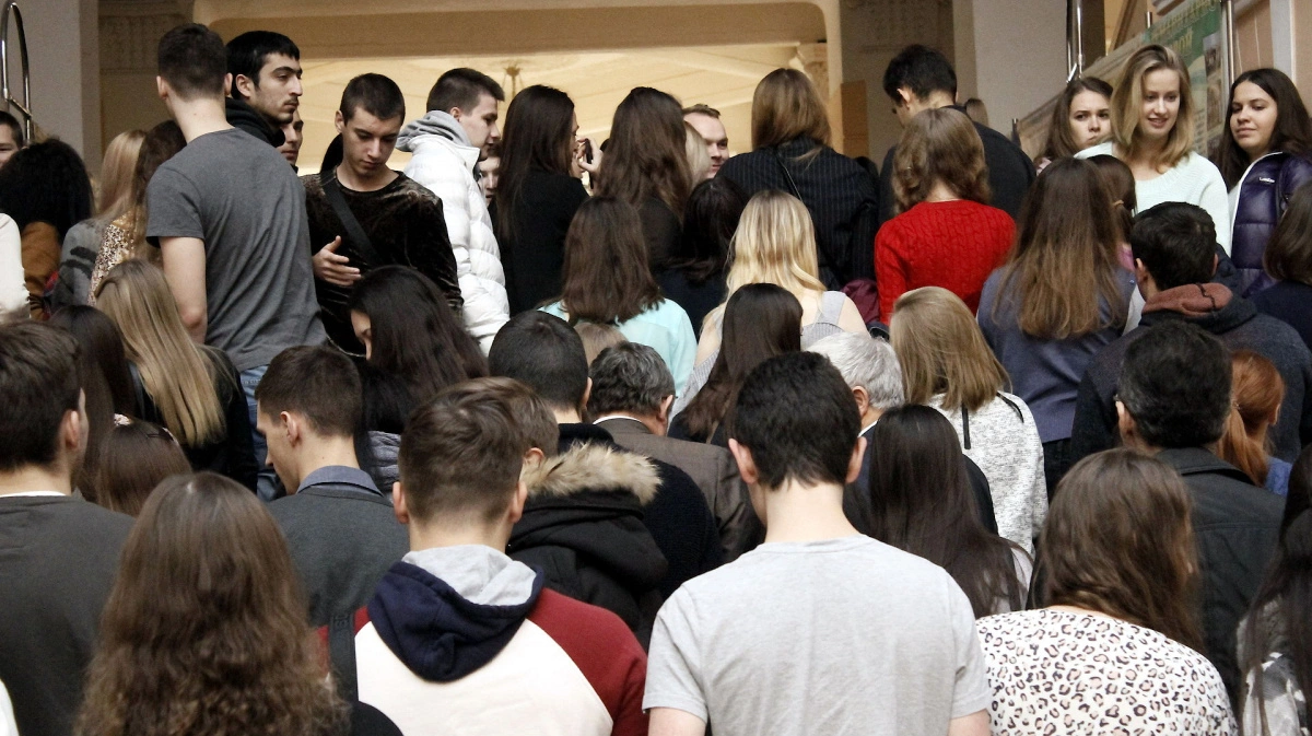 Обучение воронеж. Воронежские студенты. Студенты вузов Воронежа. Студенты РИА Воронеж. Студенты уходят из вуза.