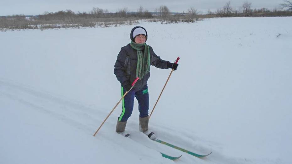 В новохоперском селе 57-летняя пенсионерка сделала из огорода лыжню