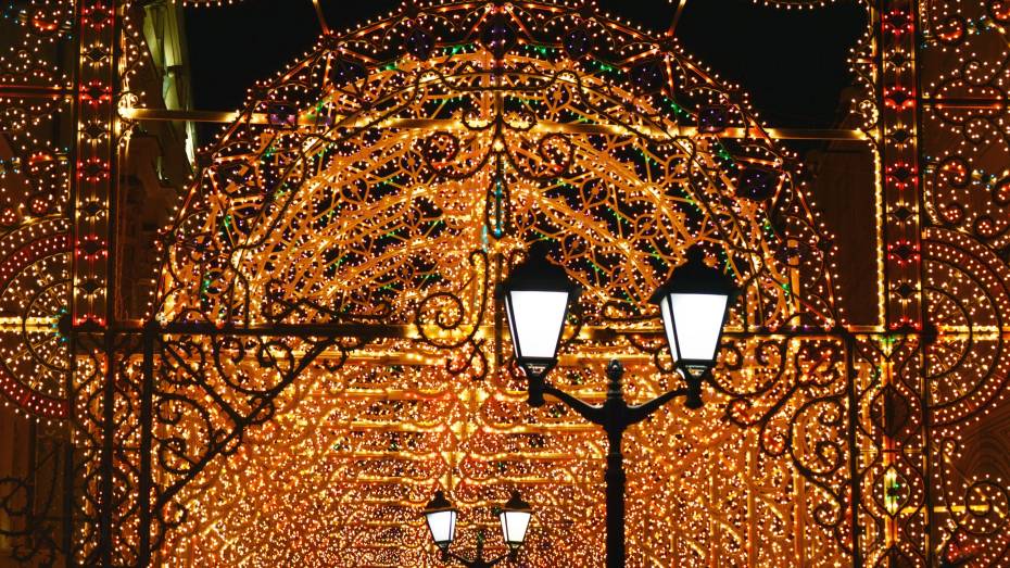 Эксперты назвали топ-15 городов, популярных у туристов на Новый год