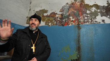 Воронежский священник: «К фреске на Придаче должны прикасаться только реставраторы»