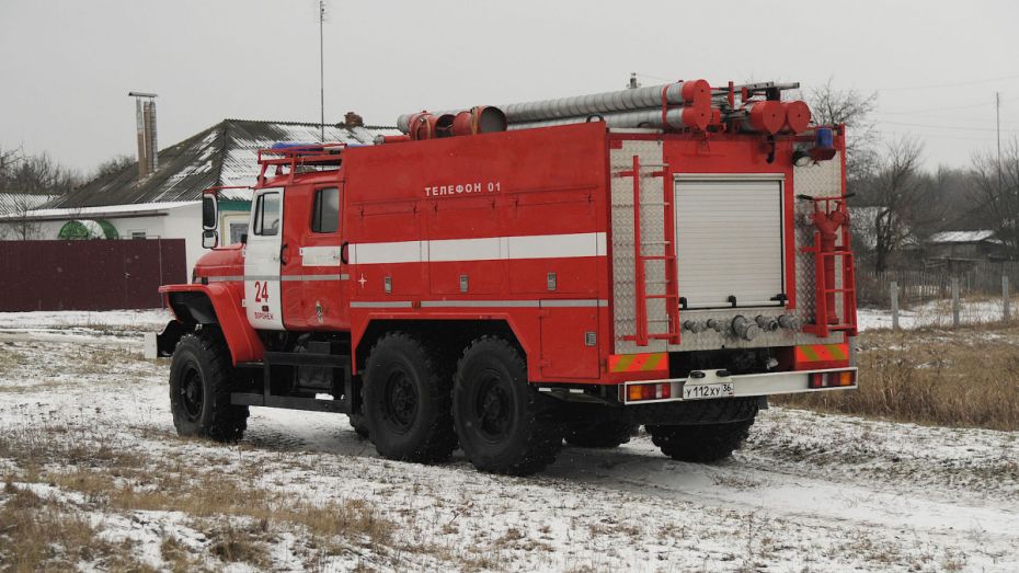 При пожаре на газовой заправке в Воронеже пострадал 57-летний мужчина