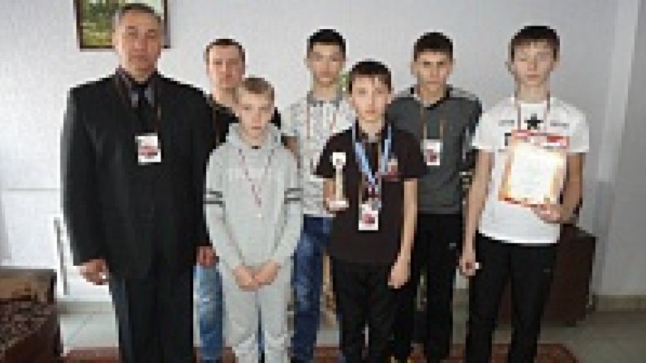 Юные автомобилисты из Павловска заняли второе, третье и четвертое место в XVII зимнем чемпионате России по юношескому автомногоборью