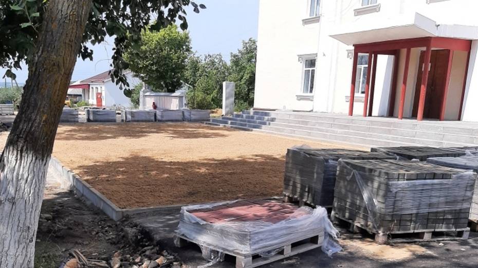 Общественники верхнемамонского села Приречное благоустроят территорию у соцобъектов