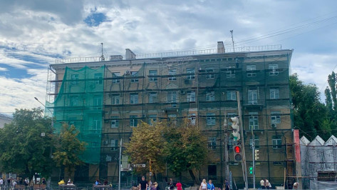 После двух атак БПЛА в Воронеже повреждено 200 квартир и 60 автомобилей