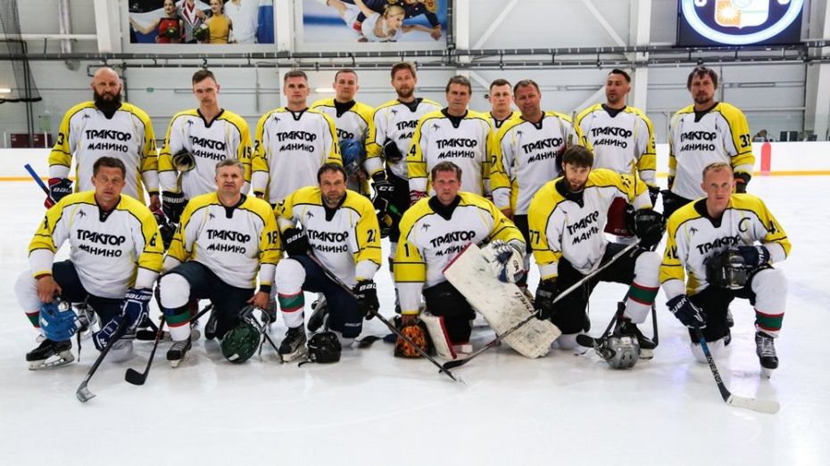 Хоккеисты калачеевского села Манино привезли кубок всероссийской любительской лиги из Сочи