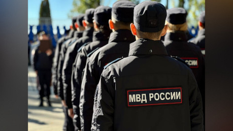 Губернатор Александр Гусев поздравил воронежских участковых с профессиональным праздником