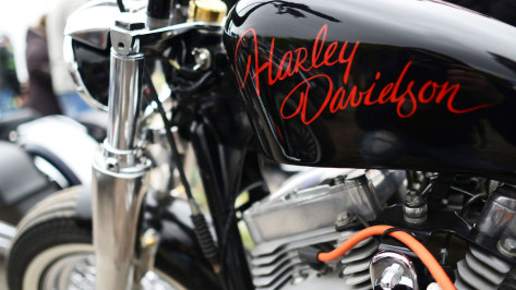 В Воронежской области пьяный мужчина разнес мотоциклы байк-клуба на чужом УАЗе