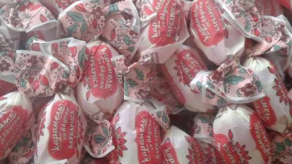 Воронежские таможенники нашли 240 кг контрафактных конфет