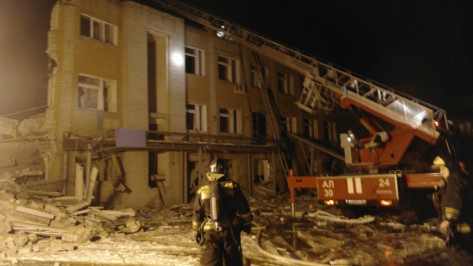 В трехэтажном здании в Воронеже взорвался газовый баллон: погиб мужчина