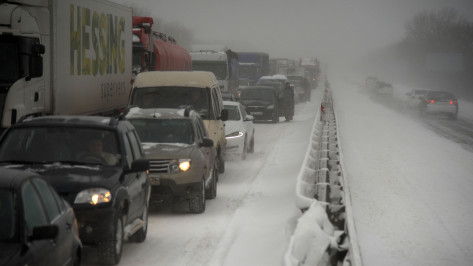Воронежских автомобилистов предупредили о снегопаде на трассе М-4 «Дон»