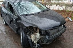 В Воронеже задержали угонщика, устроившего ДТП с упавшей набок маршруткой