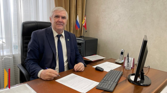 Житель Воронежской области 25 лет своей жизни посвятил госслужбе, а его сын защищает Отечество на поле боя