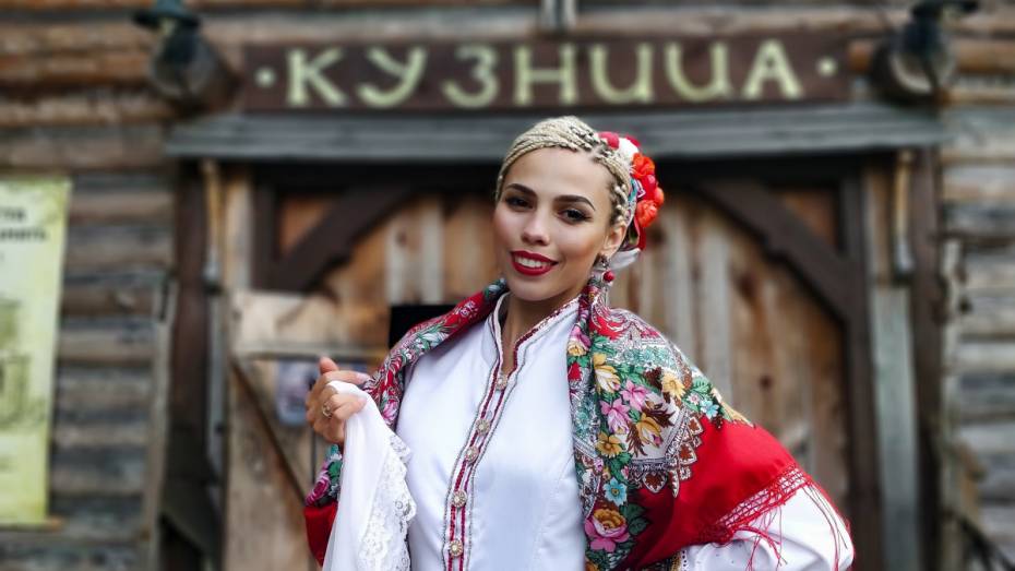 В День России воронежцы смогут «посетить» онлайн-концерт фольклорной певицы