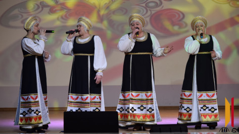 Грибановский ансамбль «Семиреченка» собирает средства на восстановление храма Богоявления Господня