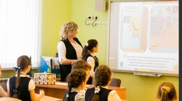 Правительство Воронежской области поддержит рублем молодых учителей сельских школ