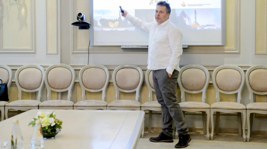 Создатель «Стрелки» представил три эскиза бренда Воронежской области