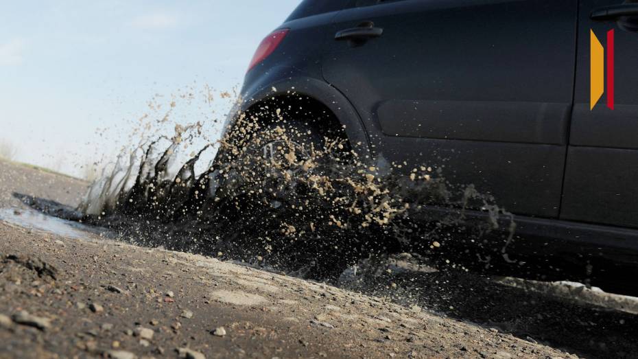 Белгородский водитель получил компенсацию за ущерб от ямы на воронежской трассе