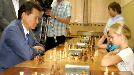 Президент ФИДЕ Кирсан Илюмжинов хочет построить в Воронеже шахматный дворец