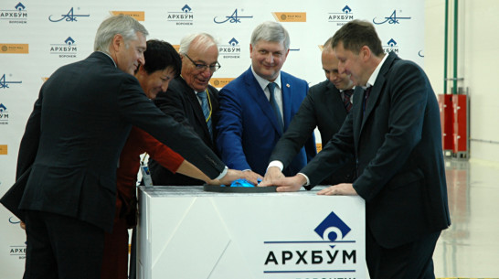 Под Воронежем открыли завод по производству картона на 300 рабочих мест