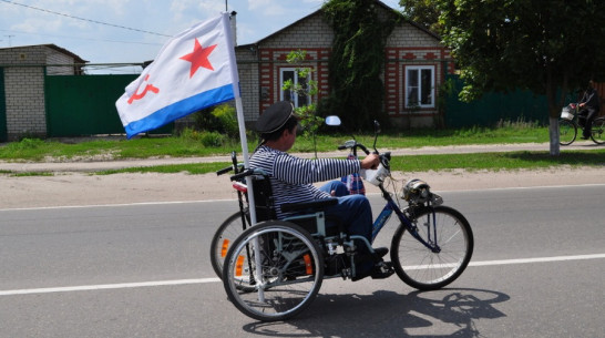 Одной правой. Житель Воронежской области после инсульта смастерил самоходный транспорт