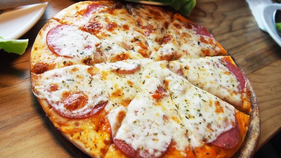 УФАС возбудило дело из-за использования слова «лучшая» в рекламе воронежской пиццерии