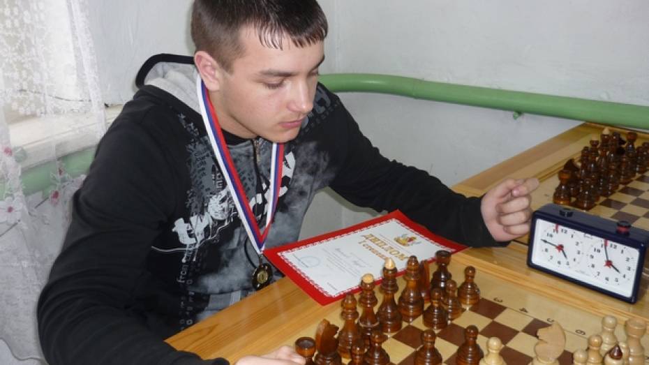 Школьник из Новохоперского района  стал чемпионом области по шахматам