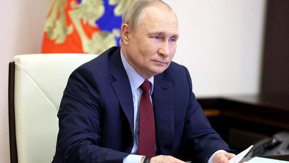 Владимир Путин предложил восстановить звание «Мать-героиня» с выплатой 1 млн рублей