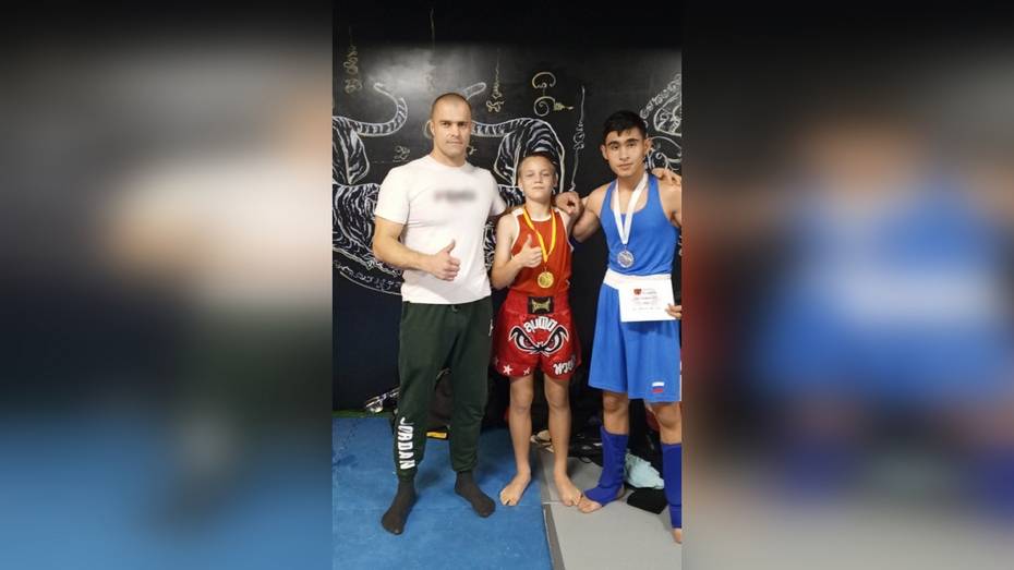 Кантемировцы завоевали «золото» и «серебро» межрегионального турнира по тайскому боксу