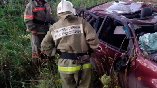 В Воронежской области столкнулись 2 иномарки: один погибший и один раненый