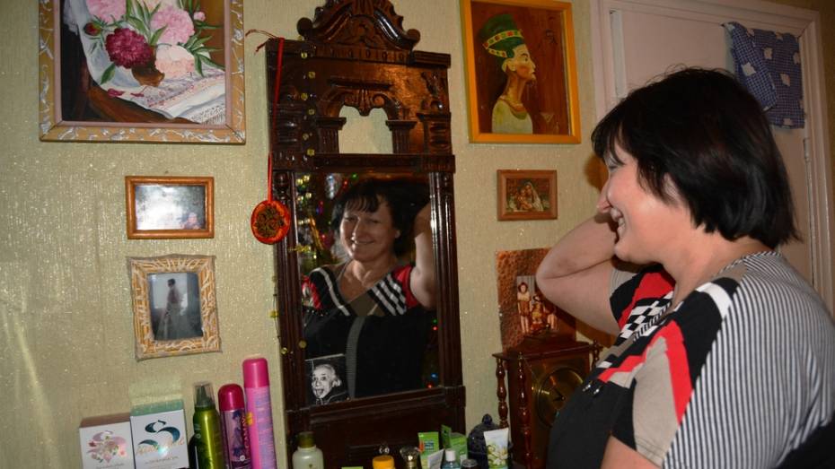 Жительница Богучара обустроила свой дом антикварной мебелью