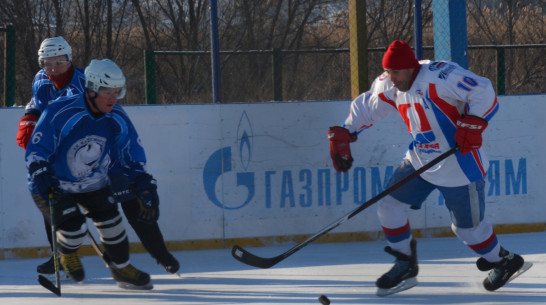 В Кантемировке стартовал шестой чемпионат района по хоккею 