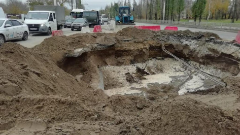 Для устранения коммунальной аварии в Воронеже потребовалось заменить 21 метр трубопровода