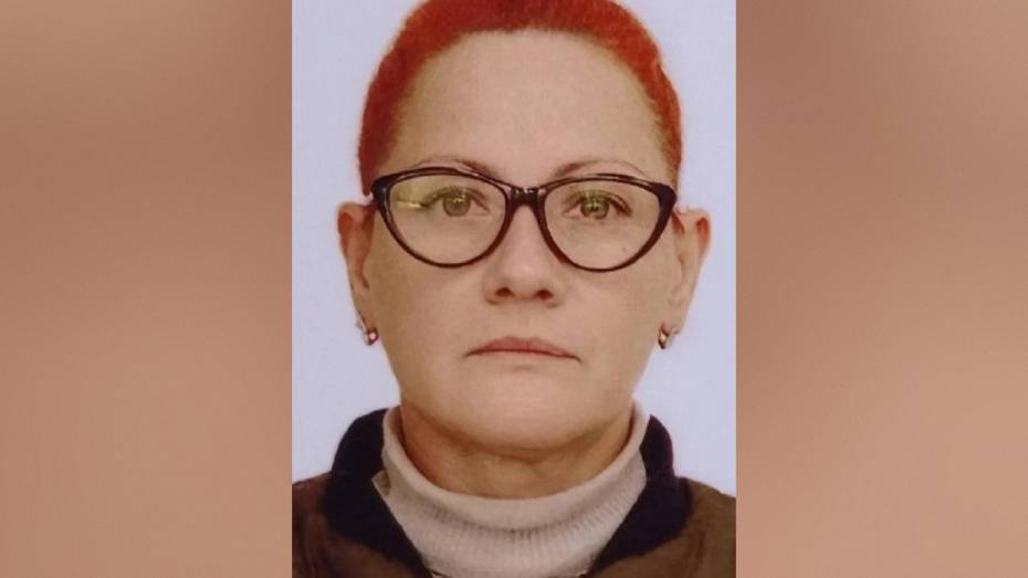 В Воронежской области ищут 47-летнюю рыжеволосую женщину