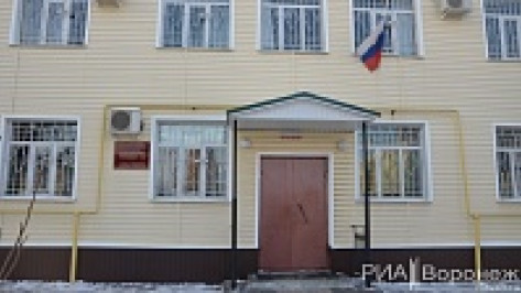 Порезавшую детей ножом жительницу Воронежской области ограничат в родительских правах