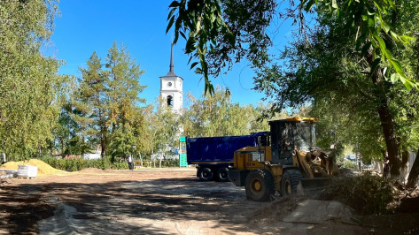 В Павловске приступили к благоустройству Центрального городского парка