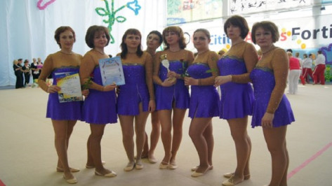 Воронежская команда привезла кубок с фестиваля по женской эстетической гимнастике