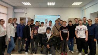 Команда Центра эффективности правительства Воронежской области впервые провела деловую игру «Завод» для студентов