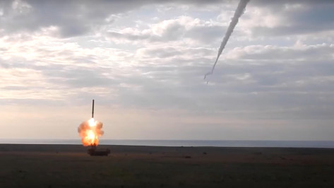 Запуск сверхзвуковых ракет «Оникс» по складу с иностранным оружием в Одессе сняли на видео
