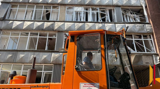 Последствия ночной атаки БПЛА в Коминтерновском районе Воронежа: фото