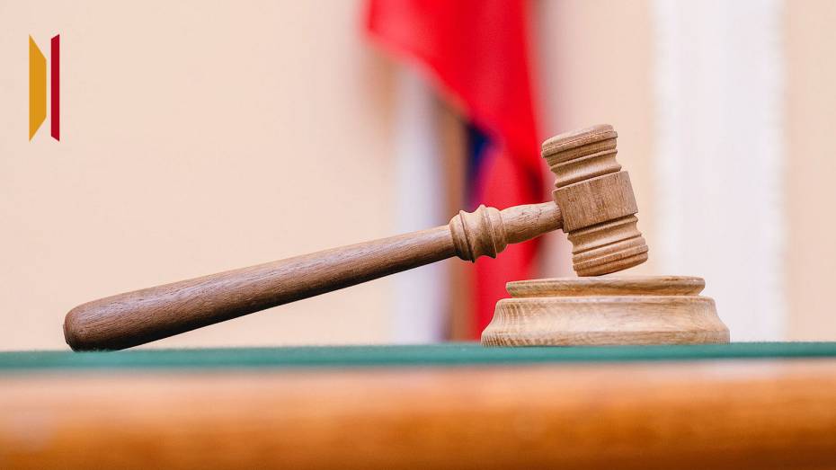 Воронежец опубликовал в социальных сетях фото татуировок с символикой АУЕ* и получил штраф