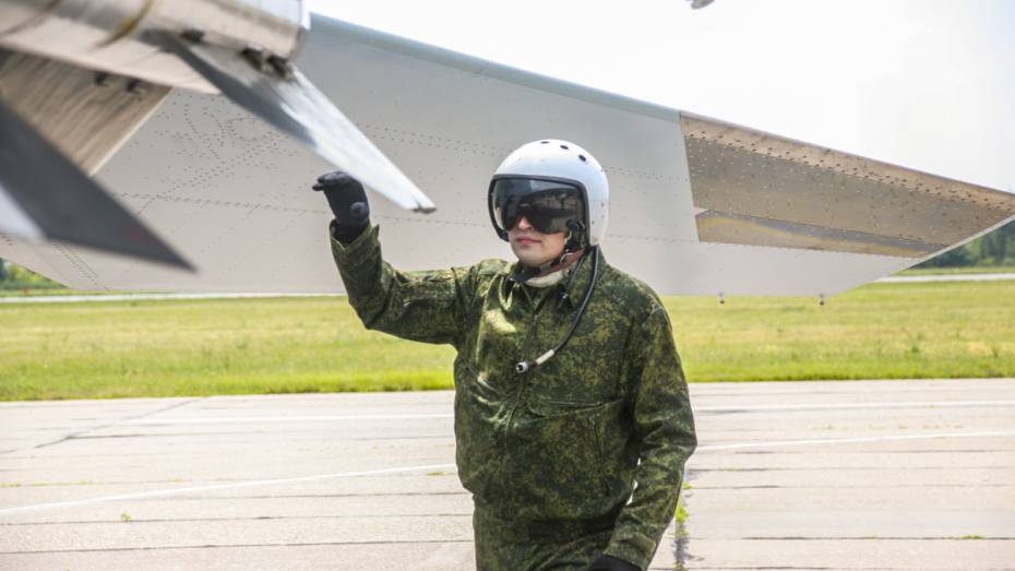 Экипажи оперативно-тактической авиации ЗВО в Воронежской области получили новую форму