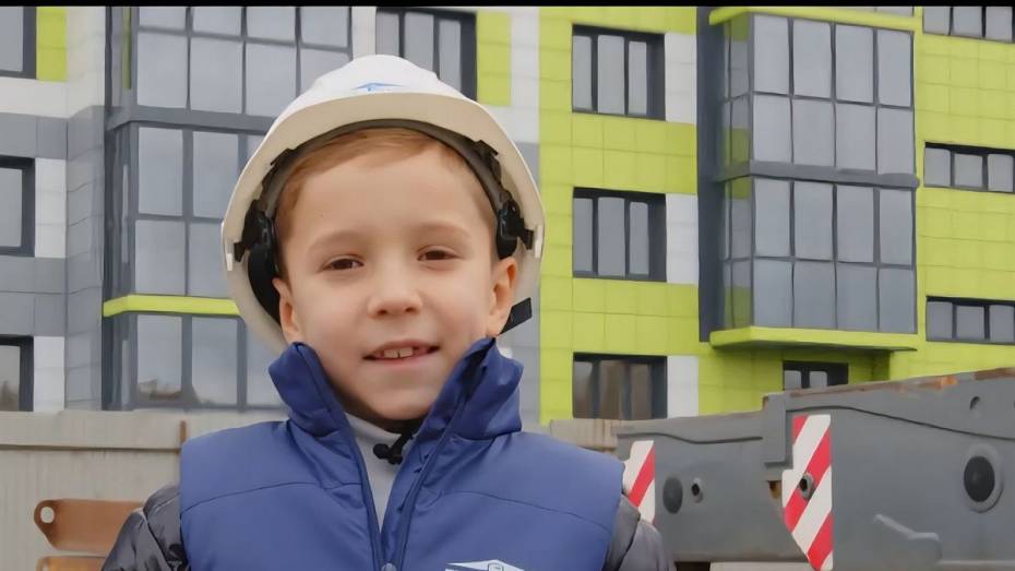 Большая прогулка. Как юный Антоныч инспектировал ЖК «Счастье»