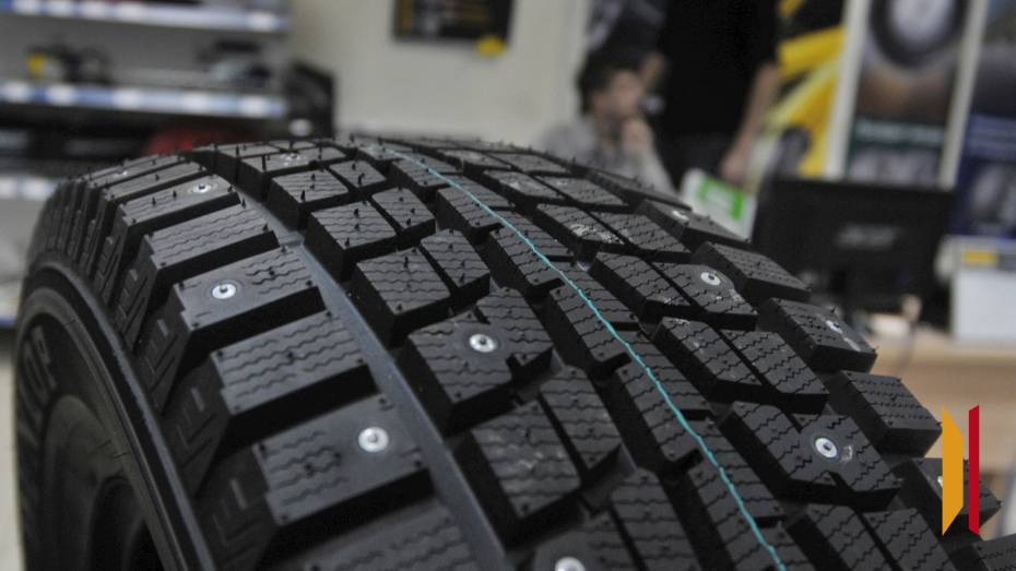 Воронежским автомобилистам напомнили, когда лучше сменить зимнюю резину на летнюю