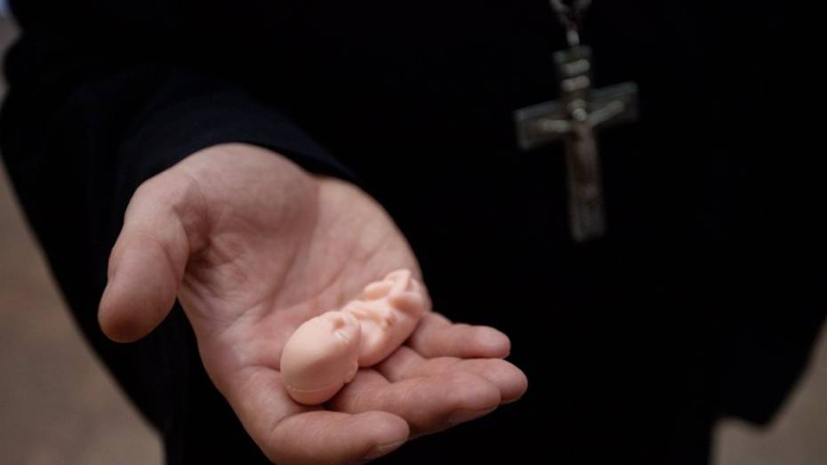 Воронежские врачи отказались делать аборты в День защиты детей