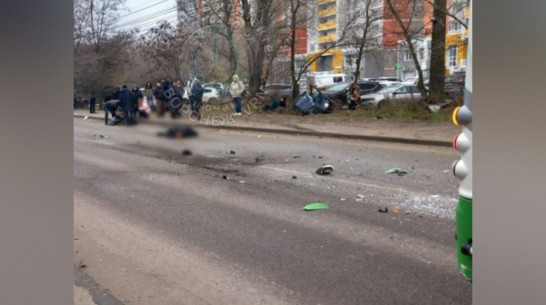 В Воронеже Audi врезалась в автобус ЛиАЗ: погиб пассажир иномарки