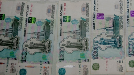 В Нововоронеже бывший уголовник дал женщине-полицейскому 12 тыс рублей